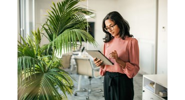How Business Women Can Style Fast Fashion and Still Look Classy